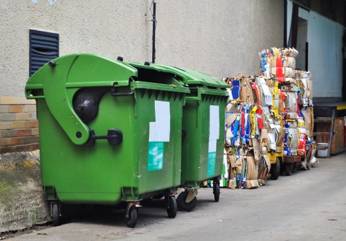 Benefits of Grab Hire Services for Waste Management